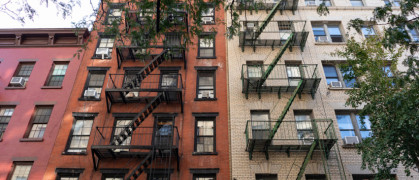 Image of a building with NYC apartments for rent