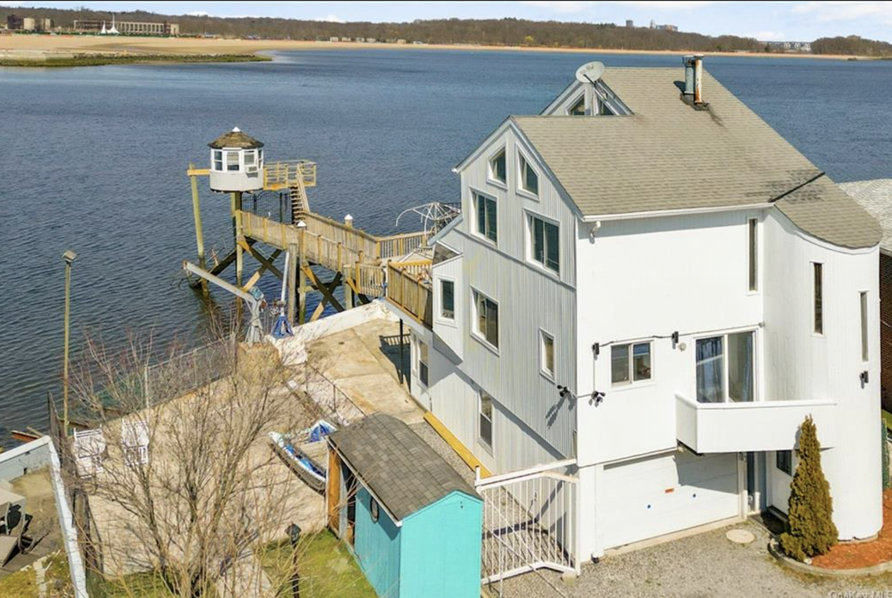 buy curious city island