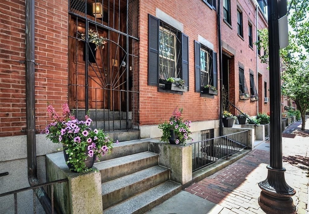 5 houses and condos for sale around Boston, where prices are lower per