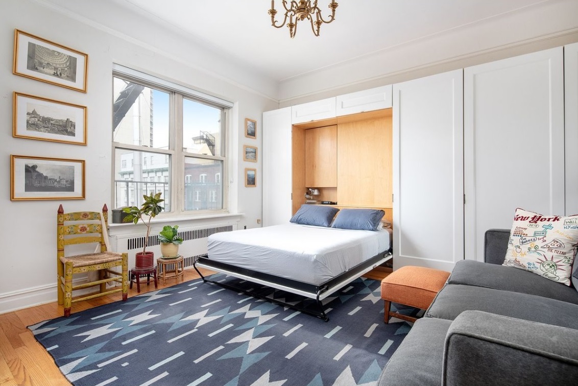 What You Need To Know About Apartments That Have Murphy Beds To Save Space,Tom Collins Glass