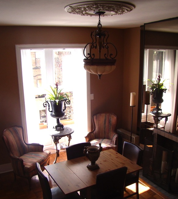 30347159_0.jpeg image