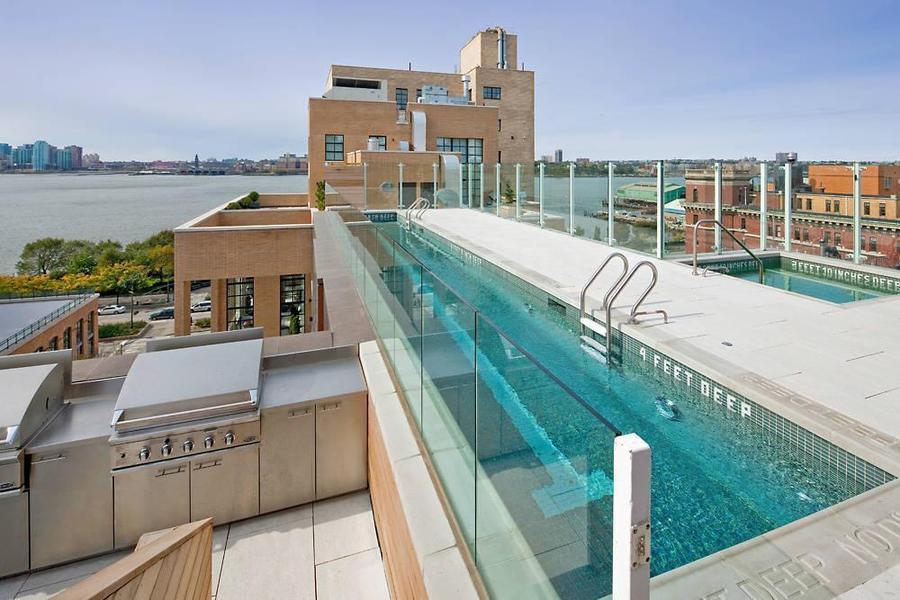 pool roof deck lap spa estate want