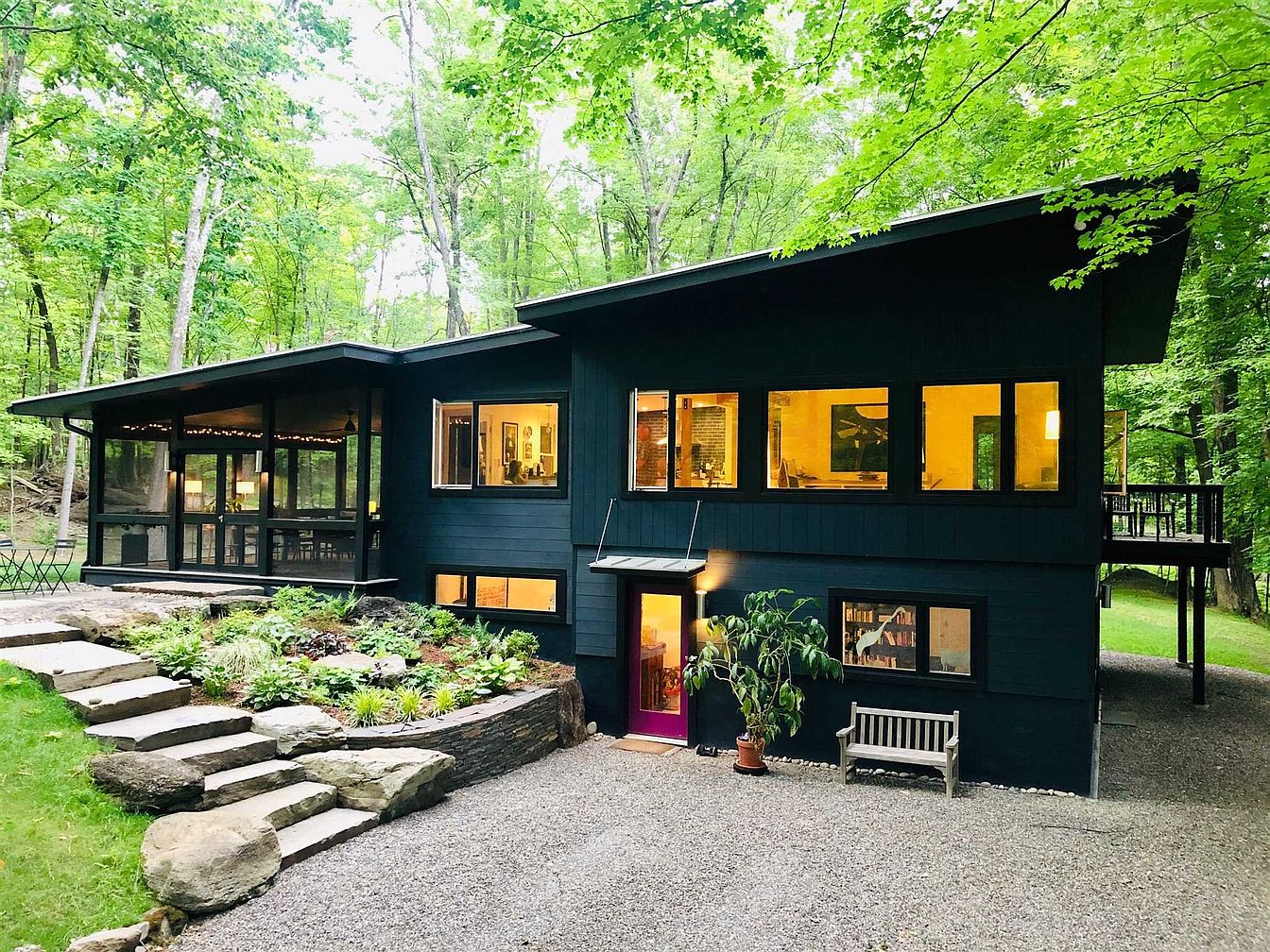Here are 5 houses for sale in historic Rhinebeck, NY