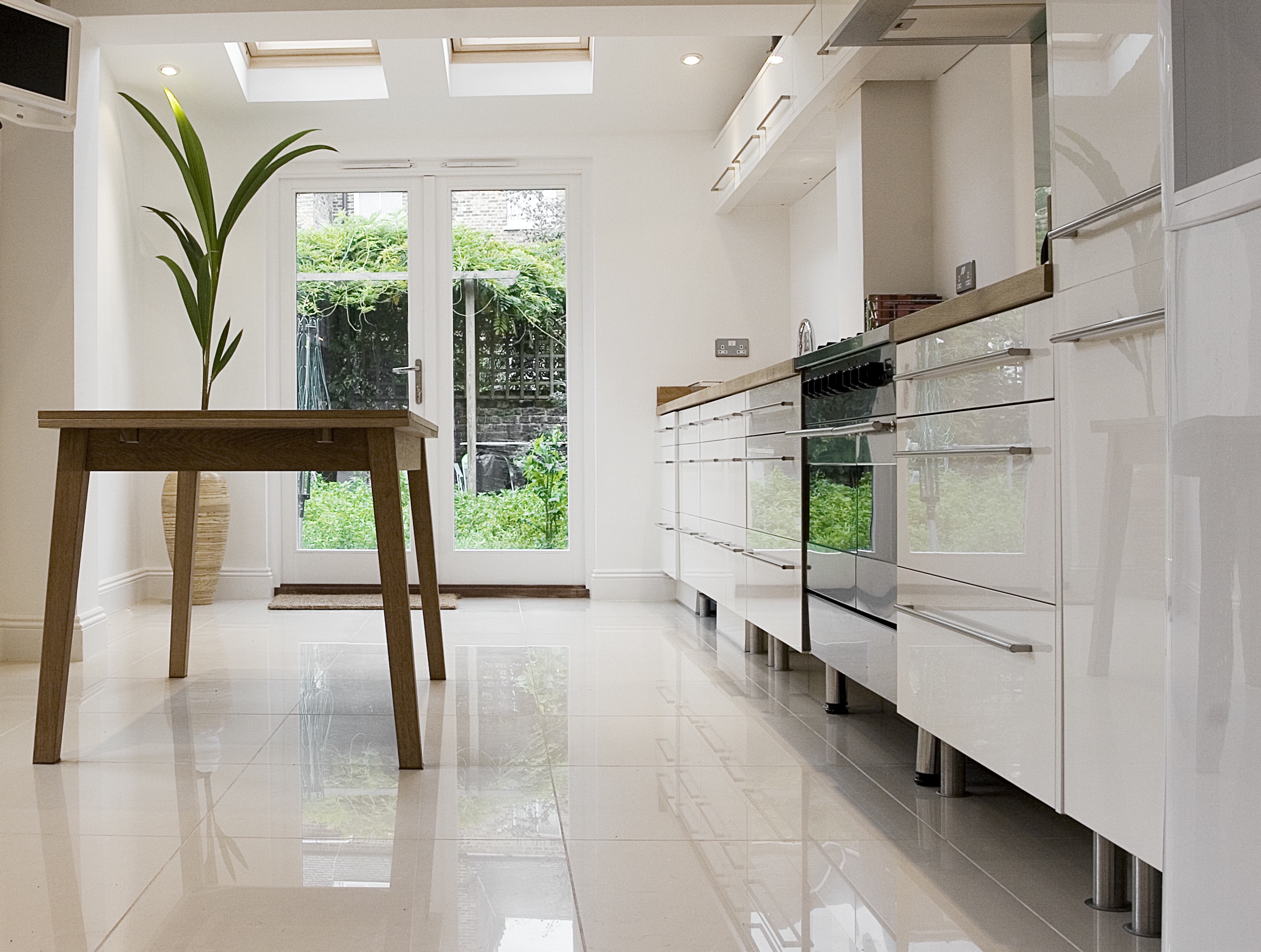 Bolster - white kitchen.jpg image