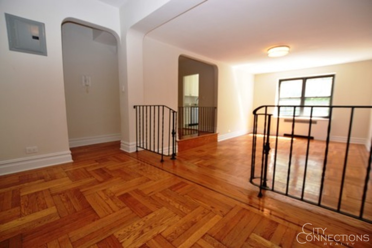 Is this petfriendly Hudson Heights apartment for 3,000 a month a find?