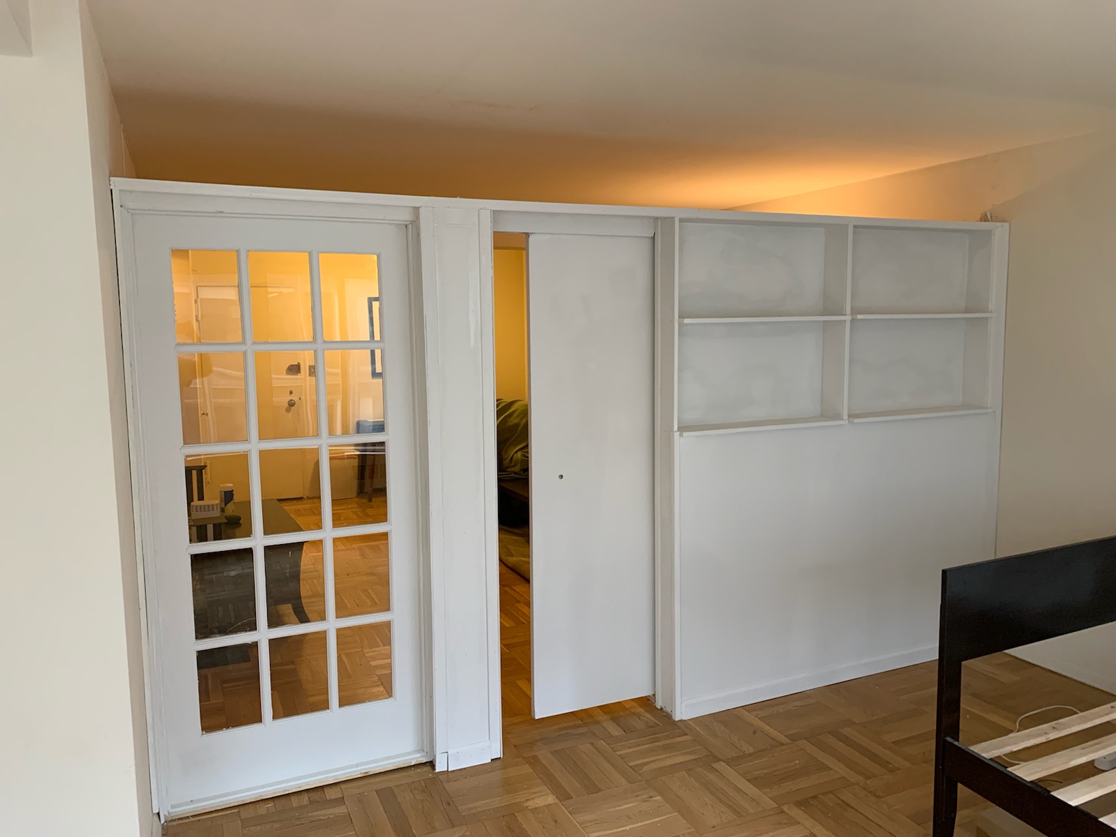 Best Bookshelf Temporary Walls For Nyc, Shelving That Doesn T Damage Walls