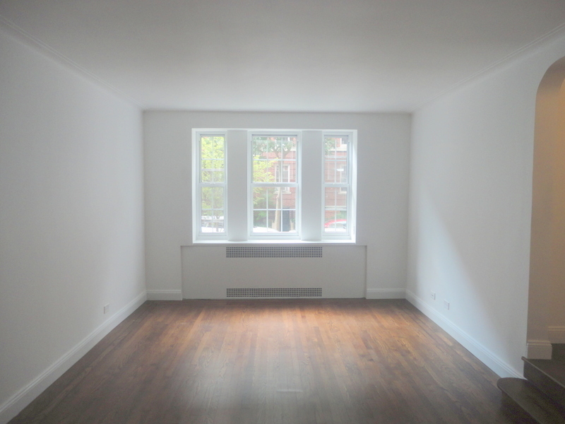 This 219,000 Jackson Heights studio had us at "triple window"