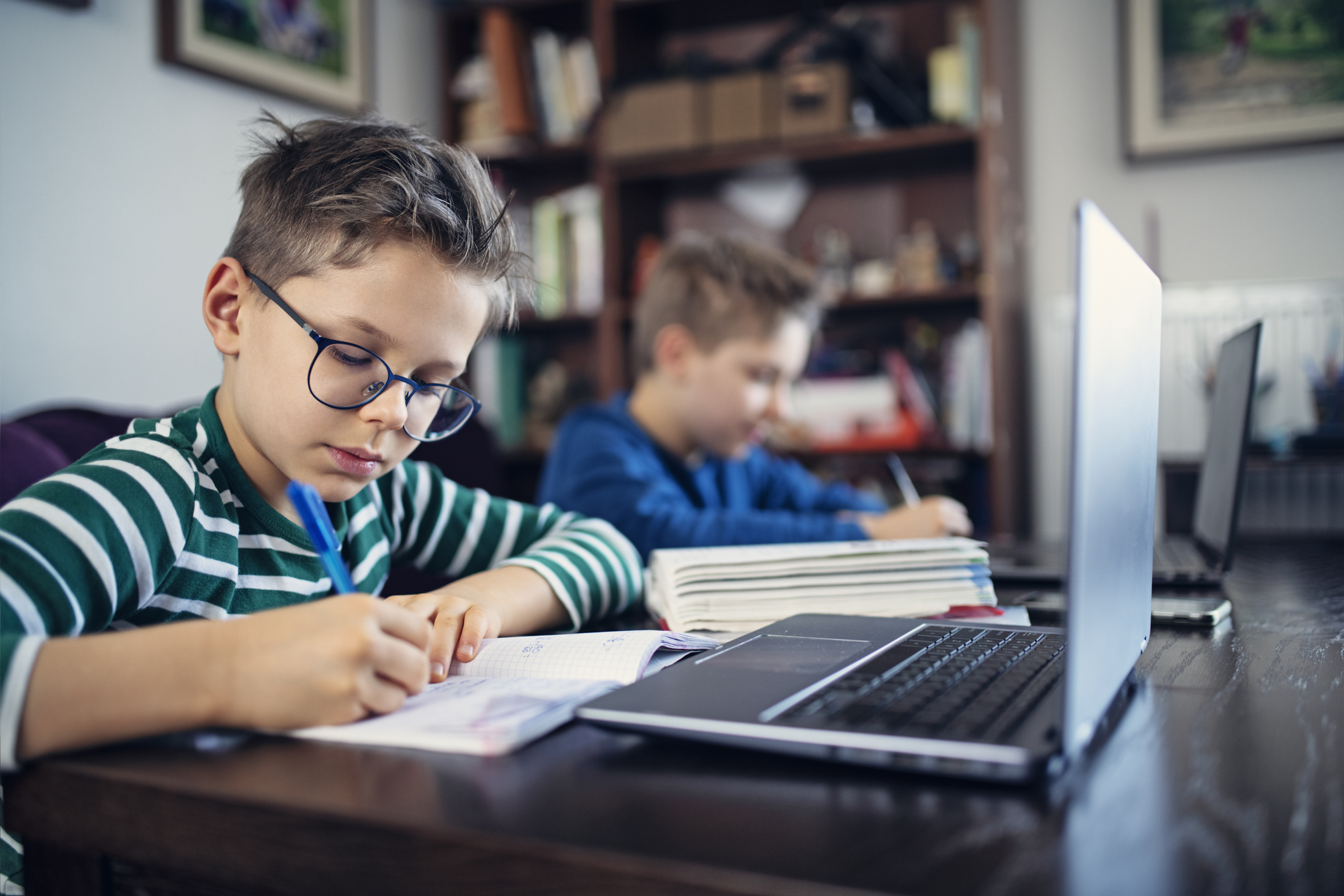 Little studied. Онлайн-обучение дети начальной школы. Популярные онлайн школы. Онлайн школа фотографии. Онлайн школа фото.