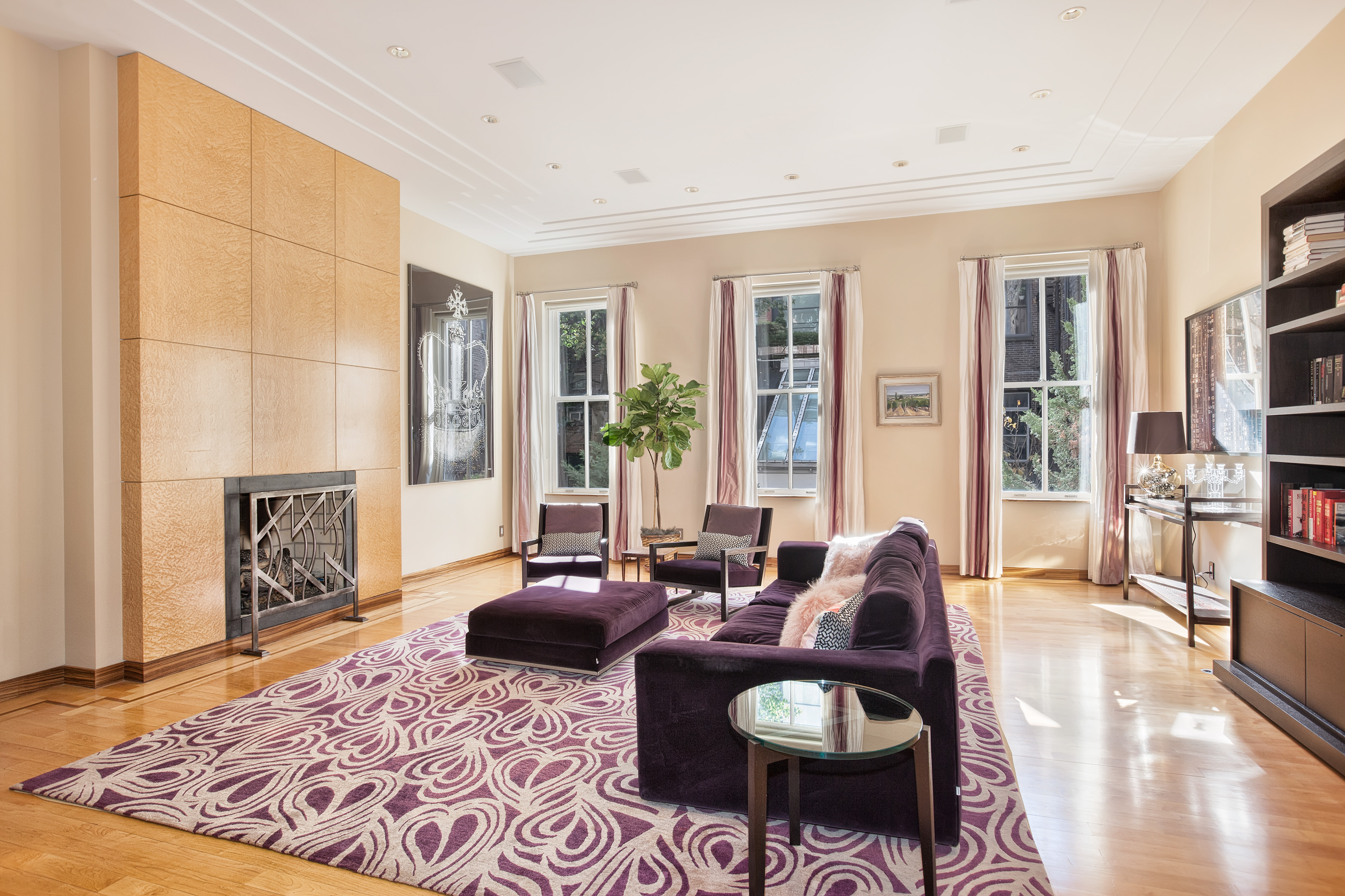 Does this Gramercy Park townhouse hit all the marks for a neighborhood