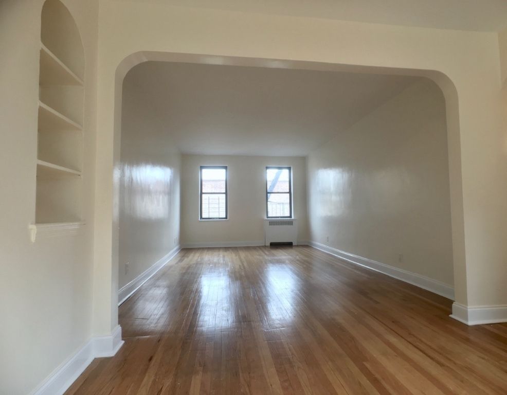 hudson heights apartment