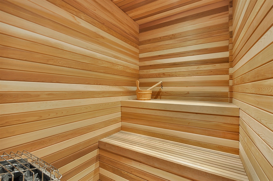 6 homes with private saunas or steam rooms to keep winter (and the flu