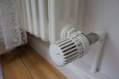 steambalancing.jpg radiator with thermostat