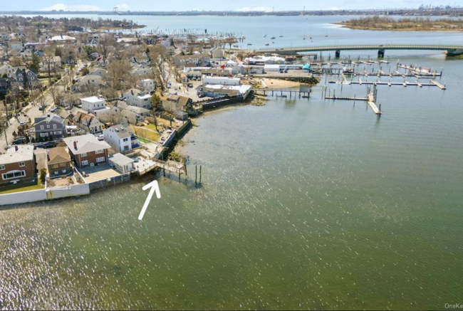 2 king lead.png city island buy curious