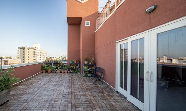 2381 ocean ave 8C.png image