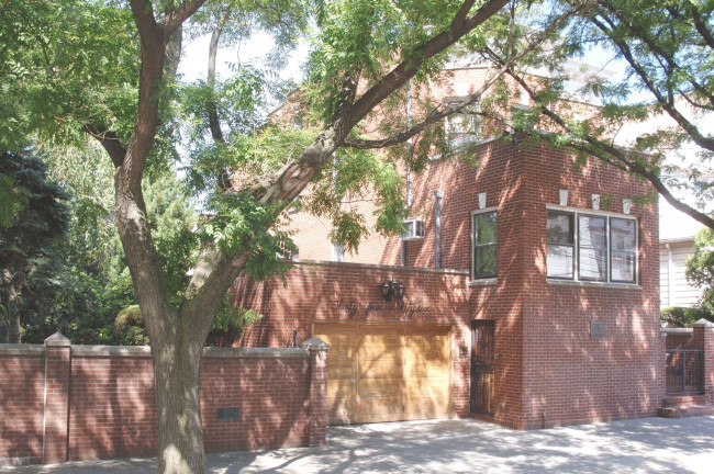 17117ArmstrongHouseexterior.jpeg image