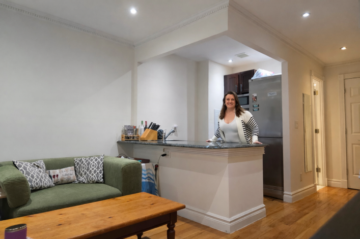 Stephanie moves from Chicago to UES