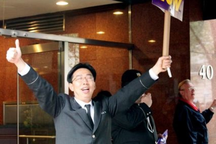 doormanstrike.jpg doormanstrike.jpg
