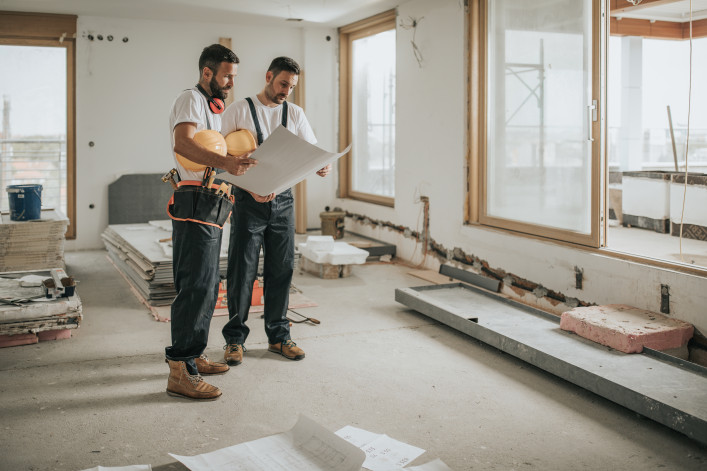 skynesher apartment construction workers