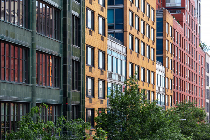 Manhattan apartment buildings