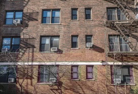 Manhattan apartment building