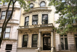 The 1899 Henry Schwarzwalder House at 24 West 76th St.
