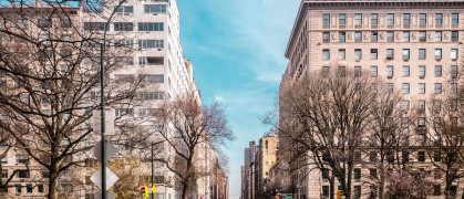 inacioluc via getty.jpg busy madison avenue nyc