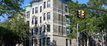 Limestone apartment buildings in Cobble Hill, Brooklyn
