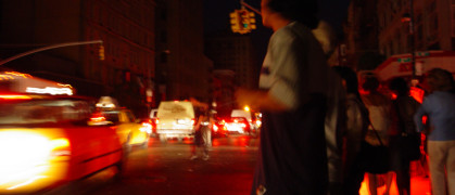 Traffic lights go dark during the 2003 blackout