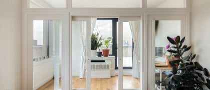 Manhattan Pressurized Walls temporary wall with plexiglass window