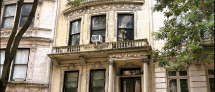 The 1899 Henry Schwarzwalder House at 24 West 76th St.