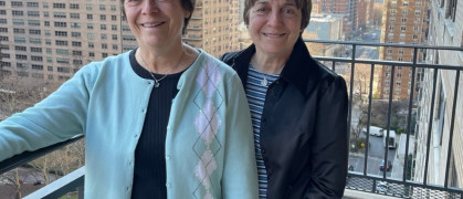 twins Julie and Anne Newcomers.jpg image