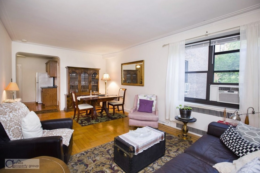 Despite an odd layout, this large Inwood onebedroom holds promise