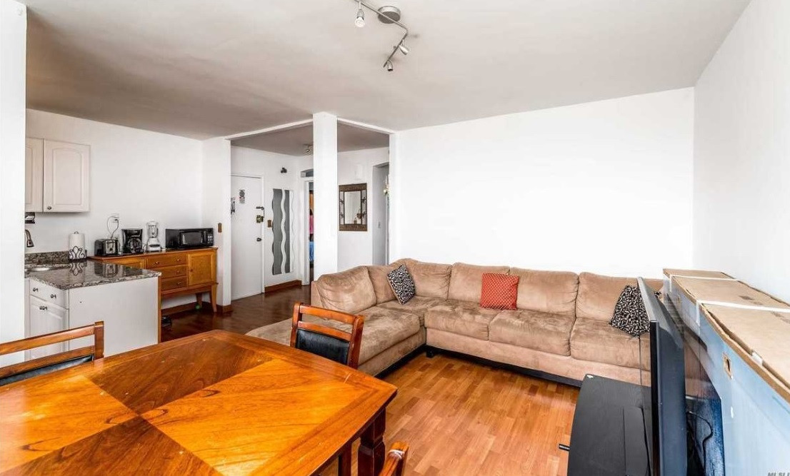 What you need to know about garden apartments in Queens (because they