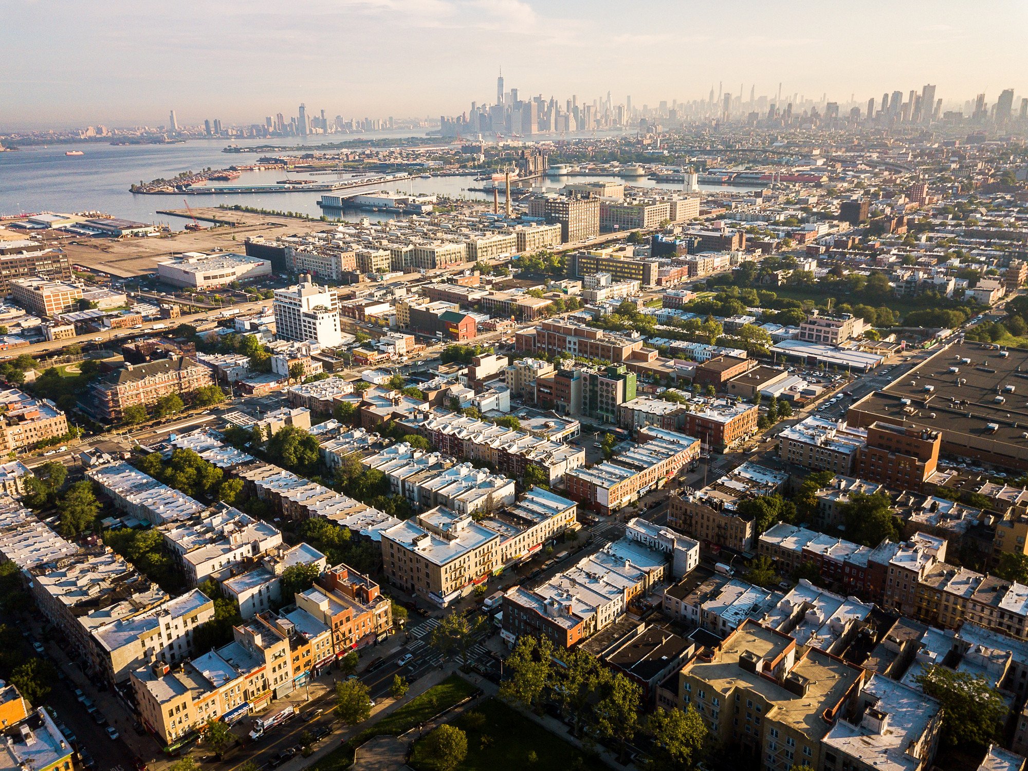 Aerial view of Brooklyn, Manhattan, and Williamsburg Bridges in New York City.