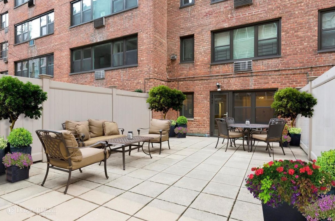 Where to find, and what to expect from a studio apartment with outdoor