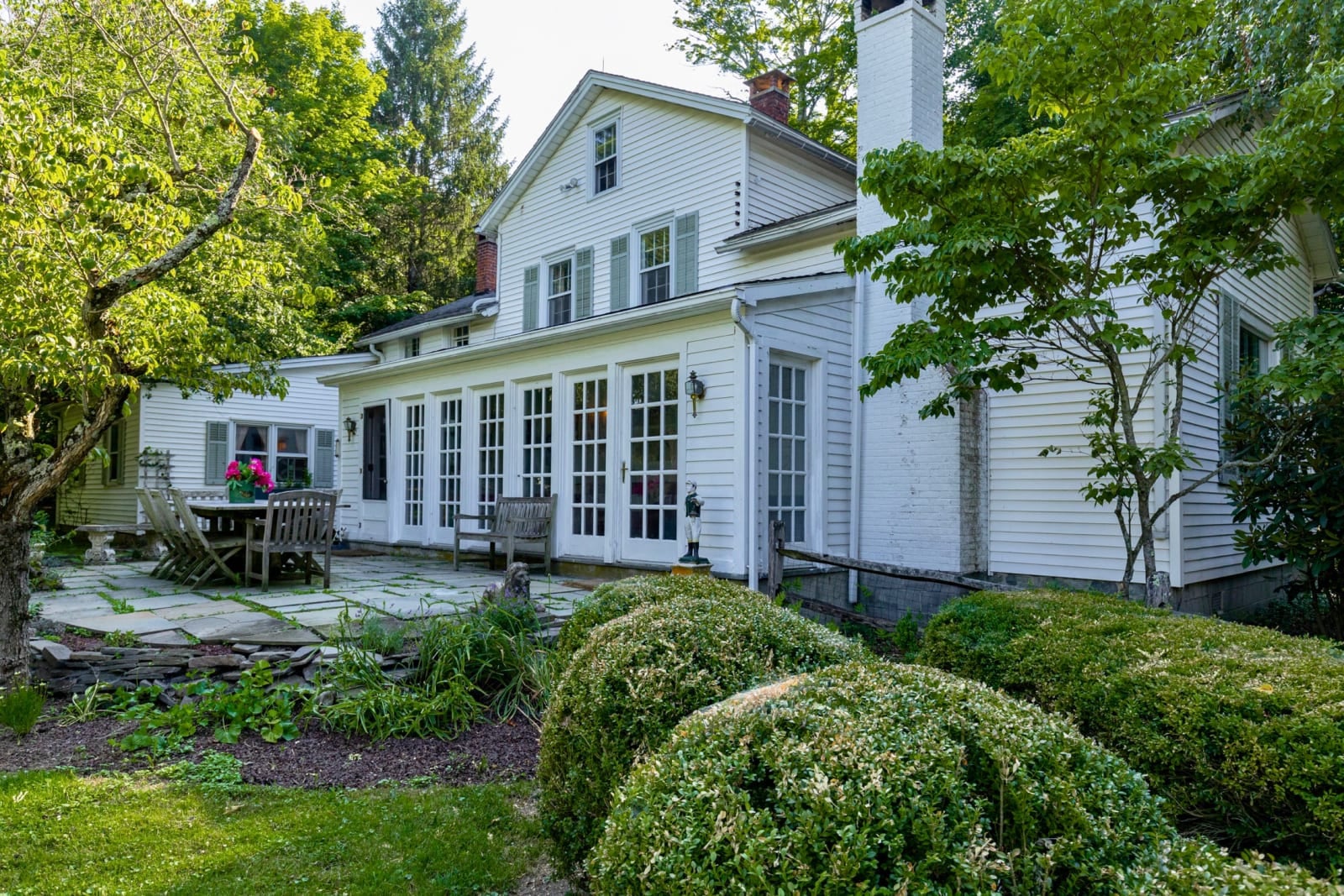 5 houses for sale in rural Millbrook, NY