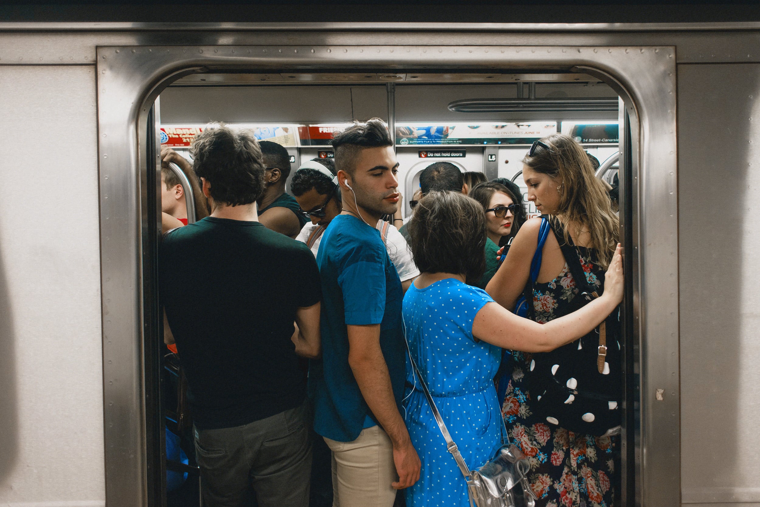 6 tips for surviving a long commute like a real New Yorker