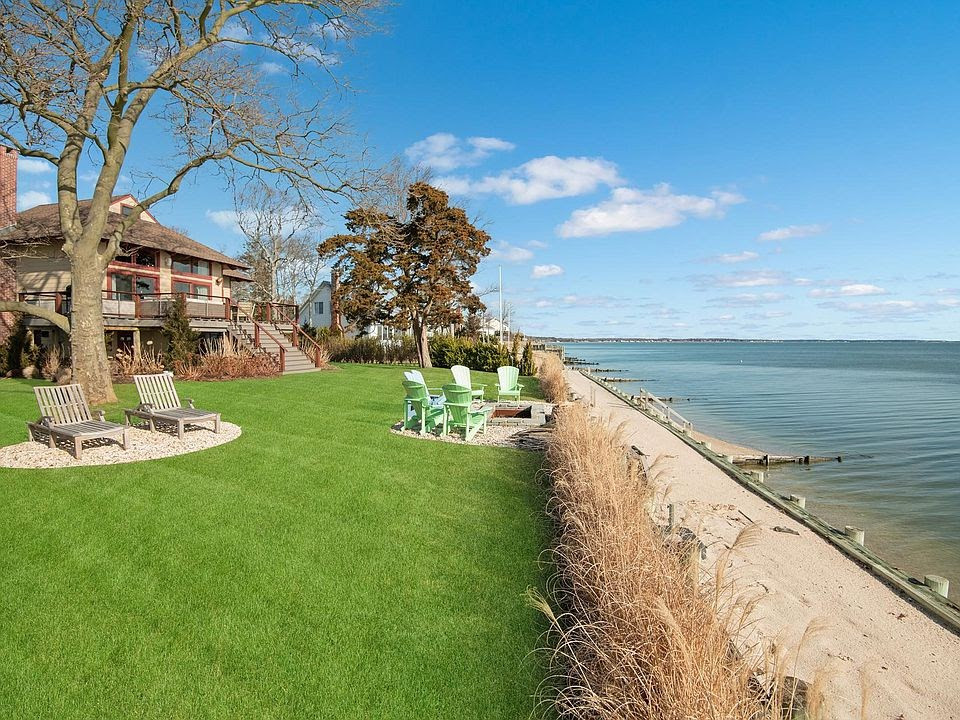 Here are 5 North Fork houses for sale if you want to live near water