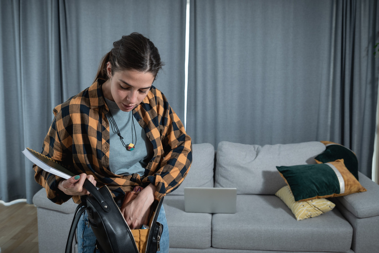 A landlord wants 100 to replace a lost apartment key. Can he charge