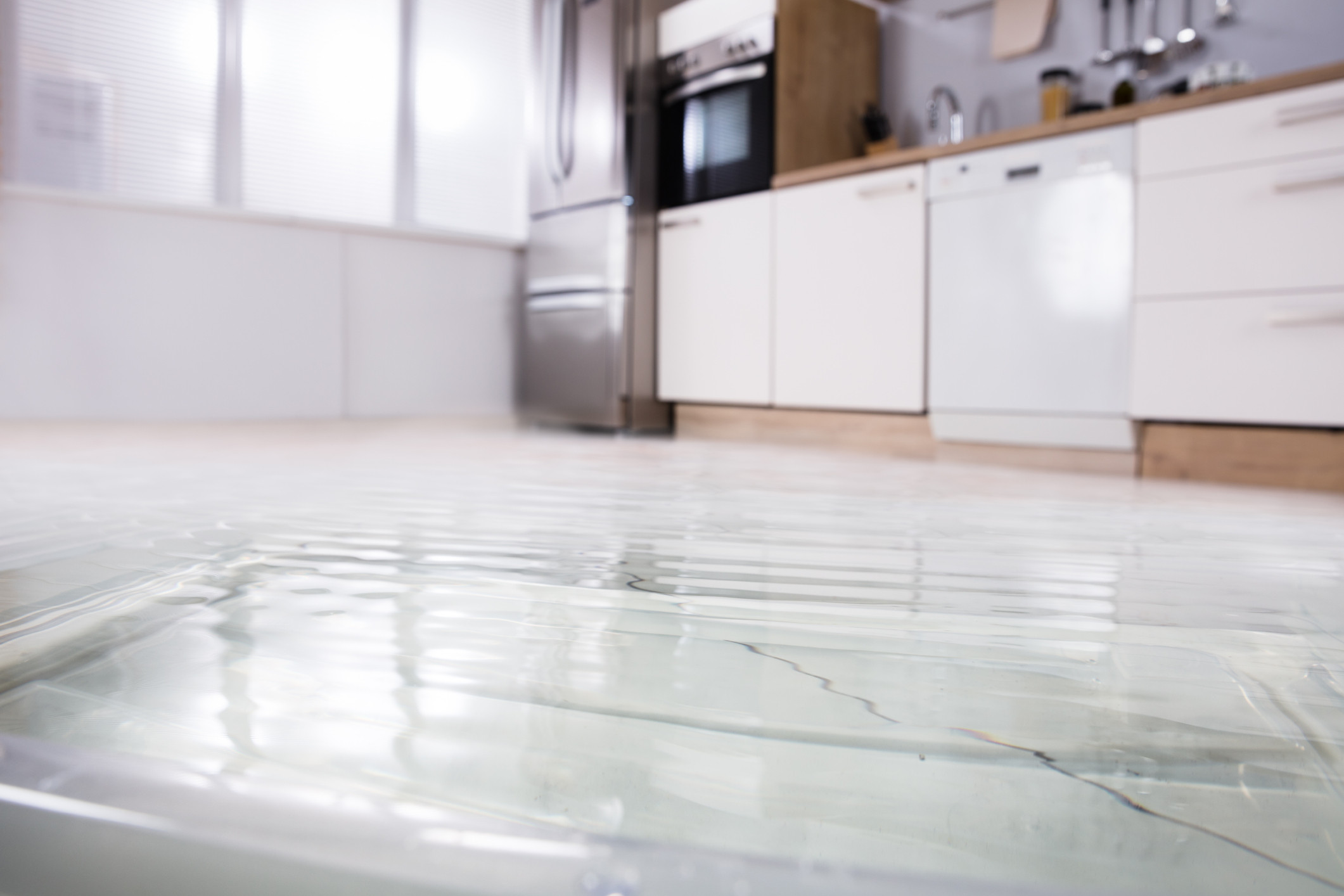 Does apartment insurance cover damage caused by rain?